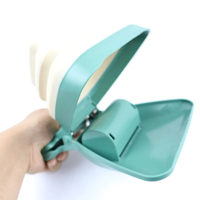 Dog Foldable Pooper Scooper with 1 Roll Decomposable Bags 